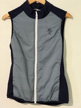 Straight Down Golf Vest women’s medium
